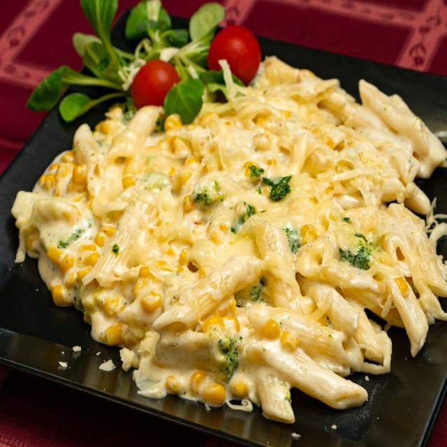 Brokkoli-csirkés tejszínes tészta